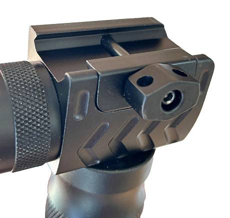 Тактическая передняя рукоятка с фонариком для ак фото